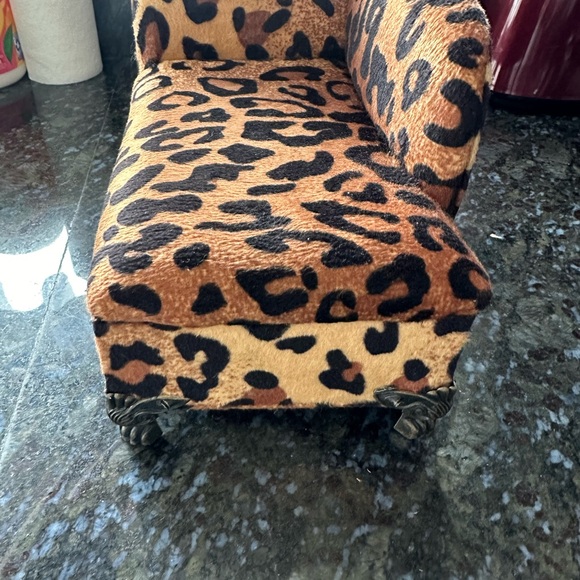 Animal Print Cheetah Jewelry Box Chaise Lounge Mini Doll Furniture - Picture 5 of 6